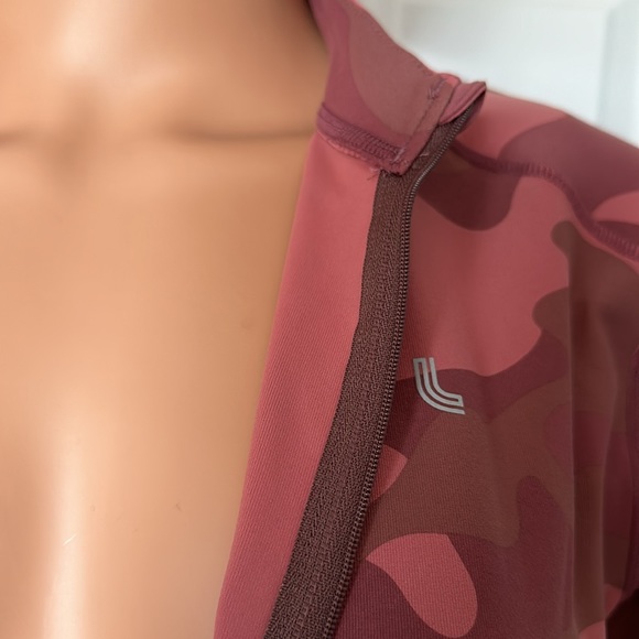 LOLE “ELIANA” ZIP-UP TRACK JACKET W/ THUMBHOLES. Size M. Pink camo. VG/EUC. - Picture 5 of 12